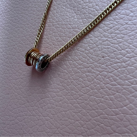 18K Bvlgari Inspired Pendant two-tone - Picture 3 of 8